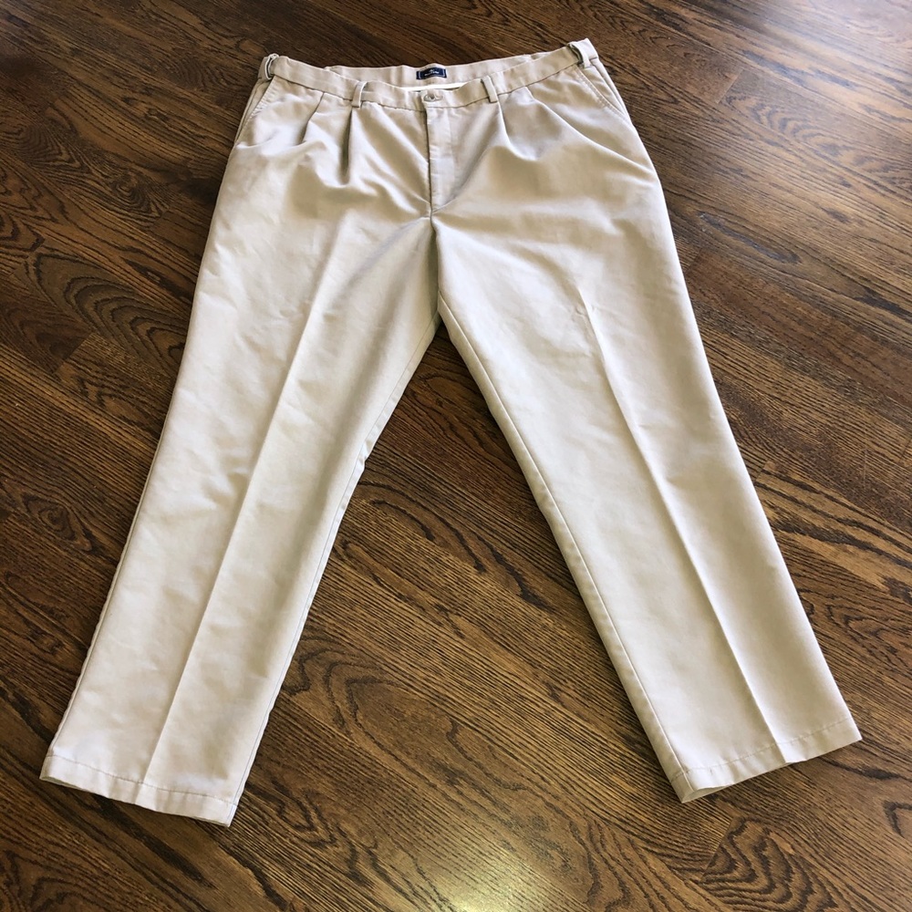 Dockers khakis size W42 L32